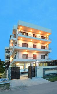 Hotel The York - Noida - 0