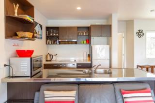 Aqua Soleil Beachfront Apartment - 3