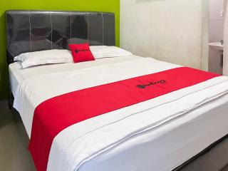 RedDoorz near Pantai Pandan Sibolga 2 - Halangan - 4