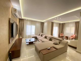 Sheikh Zayed luxury apartment with Arkan palm view - 0