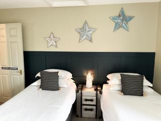 Harbour Way Cottage by Coast & Country Stays - 5