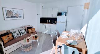 LE MARTY 53 Un Balcon sur la Mer Centre Historique - 2