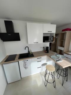 Joli studio, idéalement situé!! - Chambéry - 2