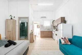 Cozy and Traditional - EC Studios - 0