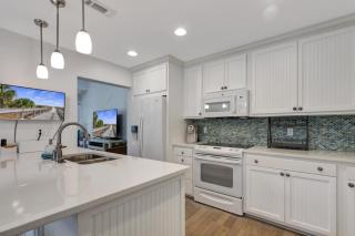 Turtles and Tails PD Turnberry Village condo - 5