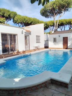 Villa Verde con Piscina a 800m de la Playa by Chiclana Dreams - Chiclana de la Frontera - 9
