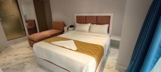 Grand Dyad Hotel - Near Kokilaben Hospital Andheri West - 9