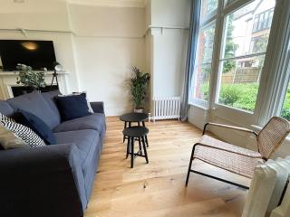 Centrally located studio flat sleeps 4 - Ealing - 0