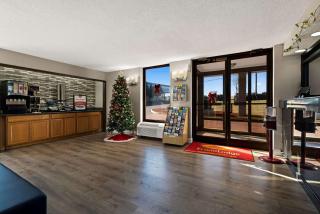 Rodeway Inn Richmond West End - 8