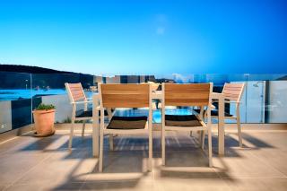 The Pool House Vis - 6