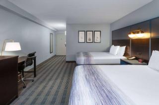 AmericInn by Wyndham Peoria - Peoria - 1