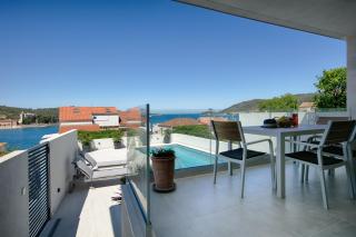 The Pool House Vis - Vis - 2