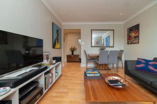 Deluxe Apartment - 1 Min Away From Camden Market and Station - London - 3