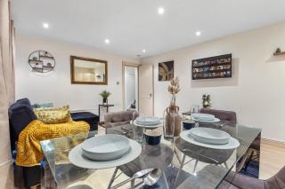 Deluxe Apartment - 1 Min Away From Camden Market and Station - London - 2