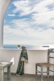 Aspronisi Luxury Villa with Caldera View - Megalochori - 0