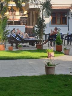 Coastal Suites Apart Hotel ---- 12 minutes walk to beach - 2