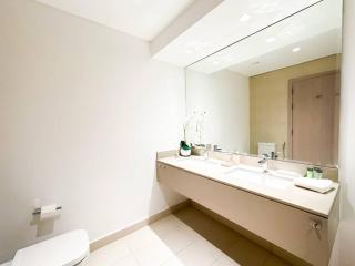 Vibrant 2BR Lake View withPool&Gym Access 430B1 - Abu Dhabi - 4