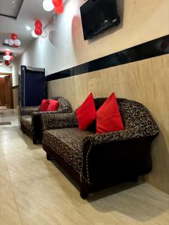 Hotel The Safari - Zirakpur - 1