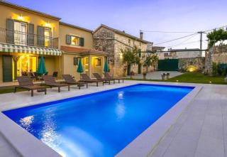 Villa Hisina near Porec for 6 people with private swimming pool - Baderna - 3