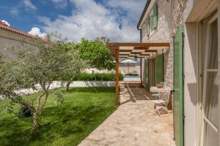 Villa Katja near Pula with whirlpool only 3 km from the beach - Krnica - 1