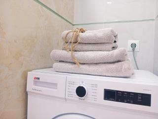 Las Hermanas for 2 - 8