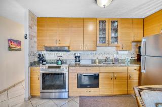 Punahoa Beach 201, Beautiful Renovation, Split AC - Kihei - 9