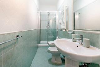 Modern 1BR Apt Near National Museum - Sleeps 3 - Naples - 9