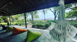 Roctopus Dive Center and Hostel - Moyo Island - 9