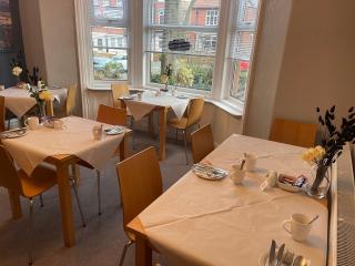 Monico Guest House - Scarborough - 2