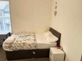 Chizy’s cozy place - Liverpool - 1