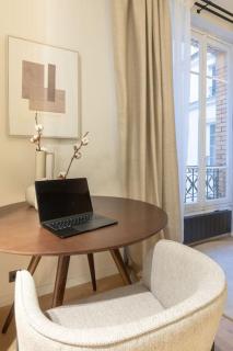 Marais - Magnificent 3BR/BTH decorated with taste - 9