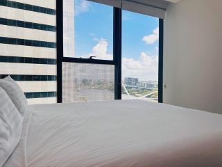 Eyes on the Fireworks Lux Riverfront 2KingBed Apt - Brisbane - 2