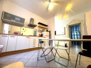 Sunny House - Milan - 9