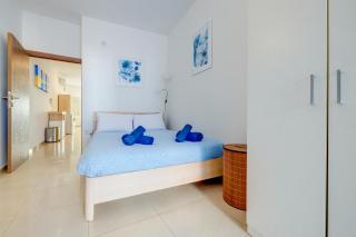 Tranquil Retreat Steps from St Julians Action - St Julian's - 3