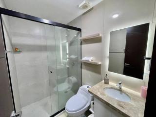 Apt moderno e iluminado con ubicacion privilegiada - Santa Cruz de la Sierra - 4