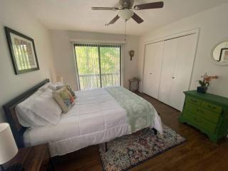 Secluded Lakeview retreat by Eureka Springs-CANOE - Eureka Springs - 1