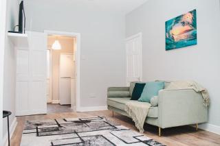 Coastal Serenity Retreat - Liverpool - 8