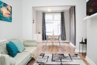 Coastal Serenity Retreat - Liverpool - 3