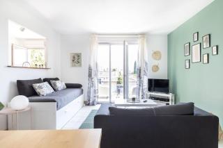 Beautiful apartment with terrace + private parking - 0