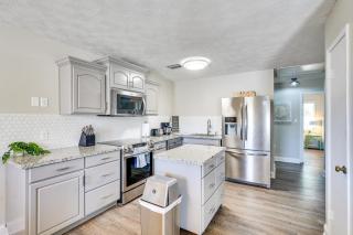 Panama City Beach House with Patio, Walk to Ocean - Panama City Beach - 1