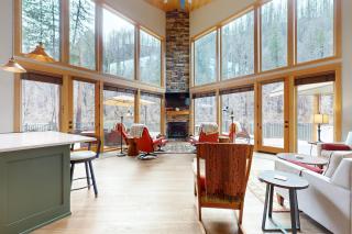 The McKenzie River House - 8