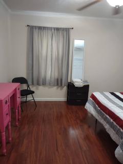 Comfy Private Bedroom # 1 - Alexandria - 1