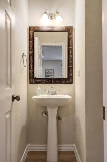 Bluebonnet - A Birdy Vacation Rental - San Antonio - 2