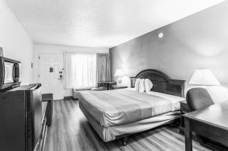 HILLTOP MOTEL - Edgewood - 3