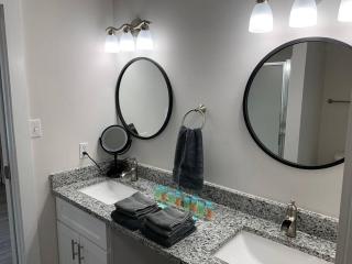 King Suite- Walk to UNC/Franklin St, Near Hospital - Chapel Hill - 9