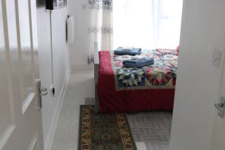 Stunning 2-Bed Ground floor Apartment in Romford - Romford - 3