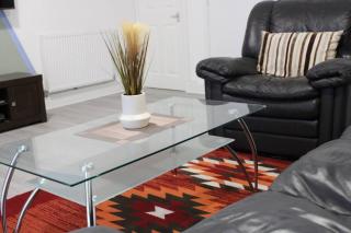 Stunning 2-Bed Ground floor Apartment in Romford - 8