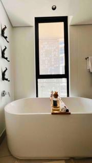 Newton’s Place - Luxury styled 2 BD Apartment - 5