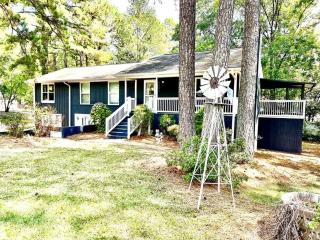 Peaceful home near Southpoint/RD Air (Sleeps 16) - Durham - 0