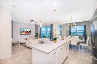 3131-202JQ STOREY LAKE, CONDO 2/2 LAKE VIEW - Kissimmee - 0
